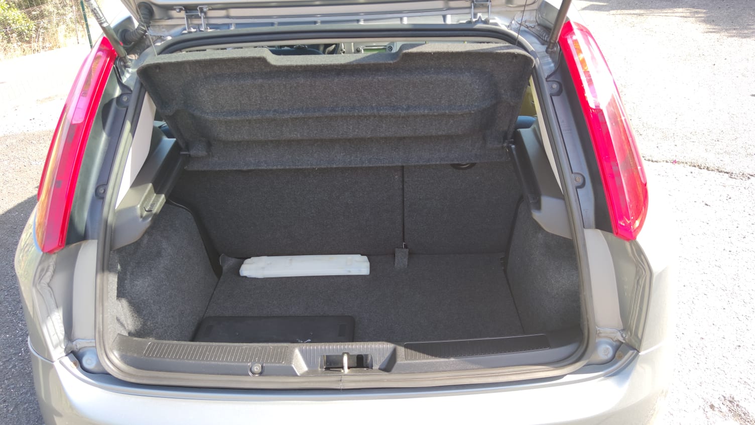 Fiat Grande Punto 1.3 MJT 90 CV - immagine 19
