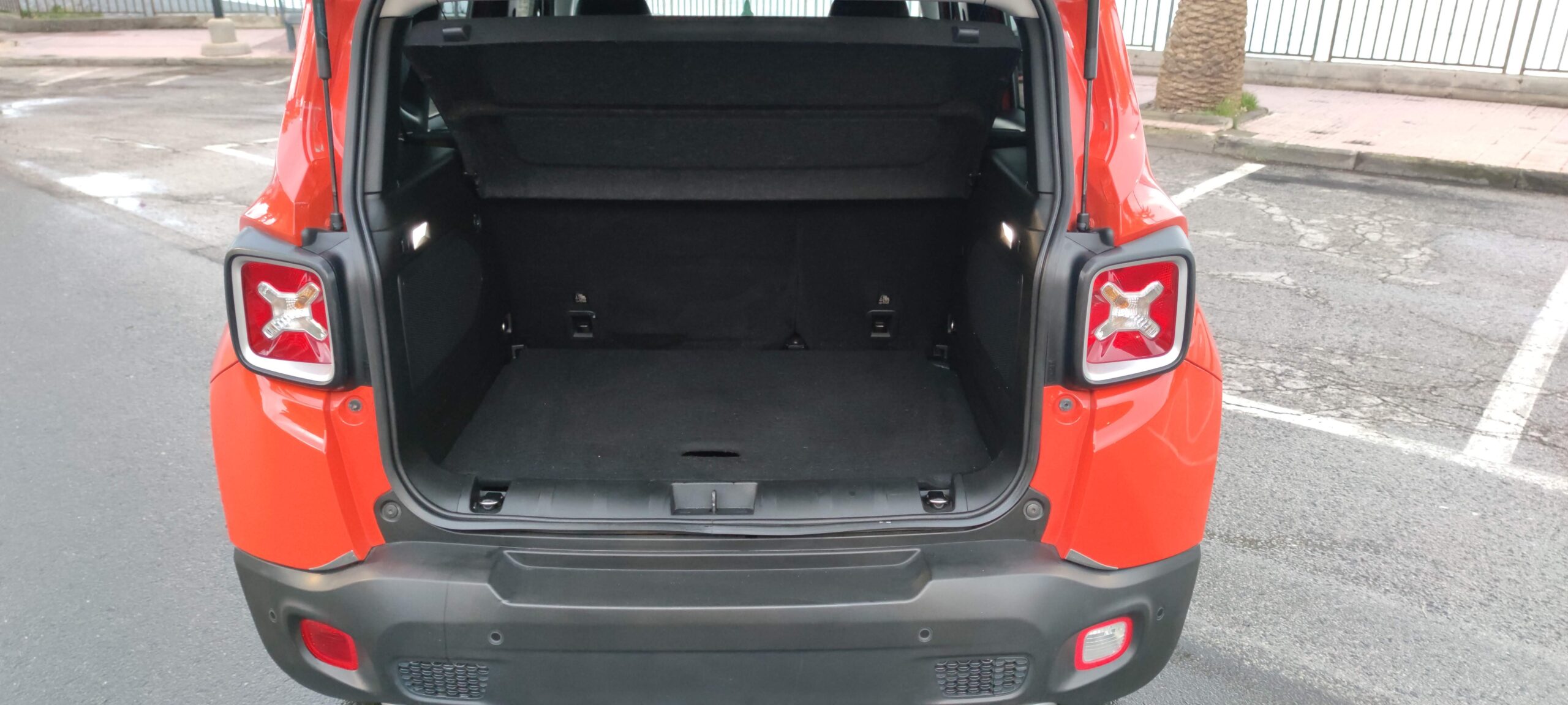 Jeep Renegade 2.0 multijet 140 cv 4x4 - immagine 17