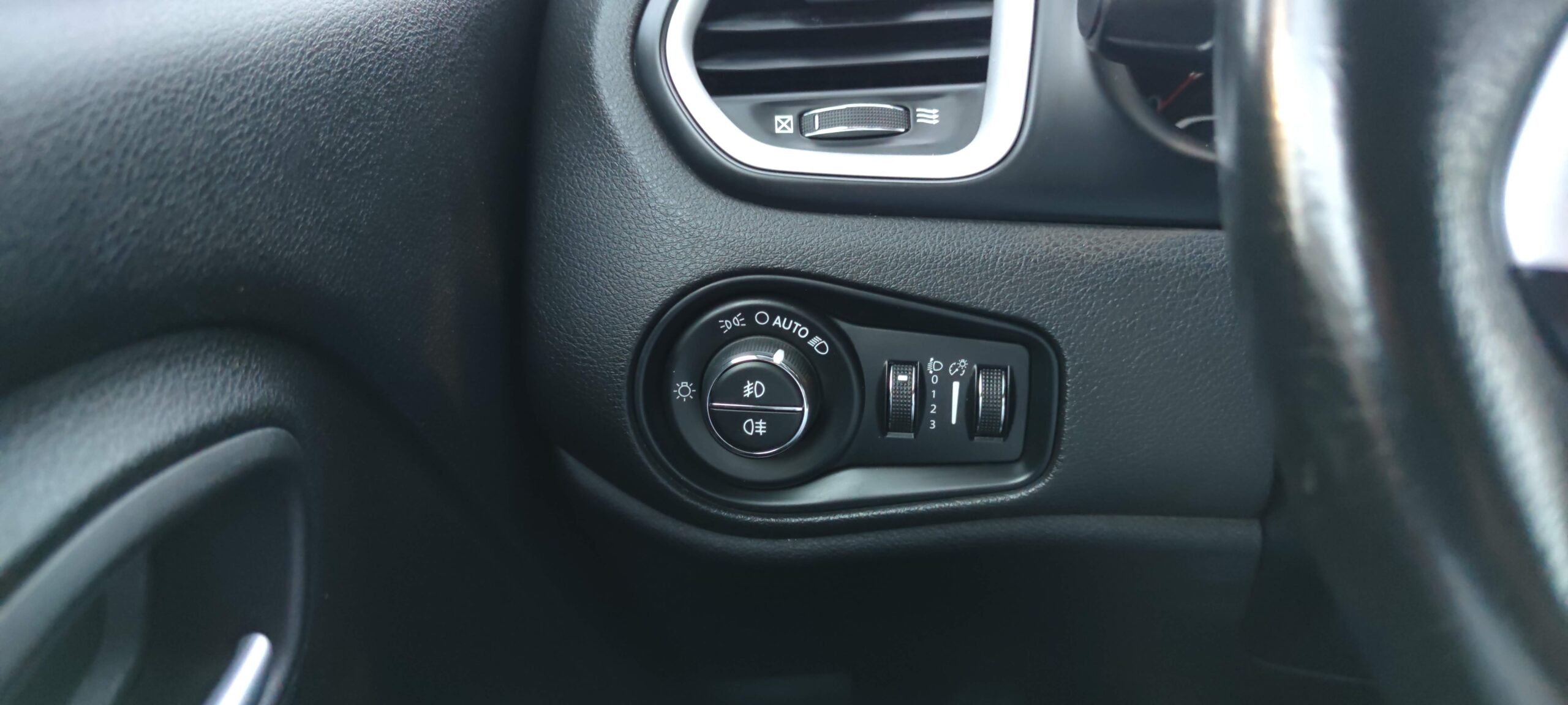 Jeep Renegade 2.0 multijet 140 cv 4x4 - immagine 20